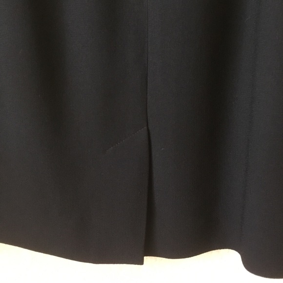 🌟3/$20🌟 Liz Claiborne Pencil Skirt - Picture 3 of 3